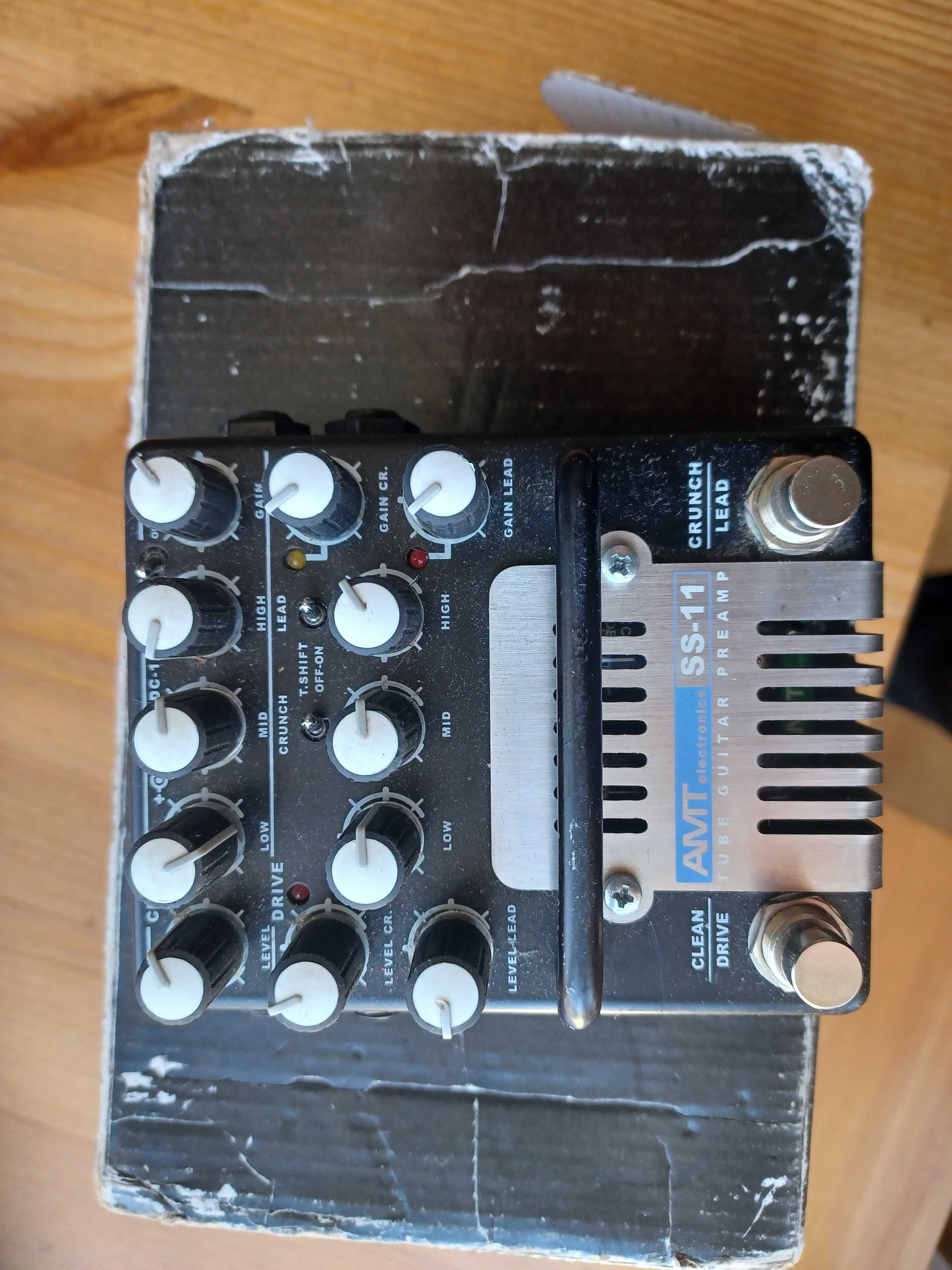 Gitarowy preamp lampowy, AMT SS-11A