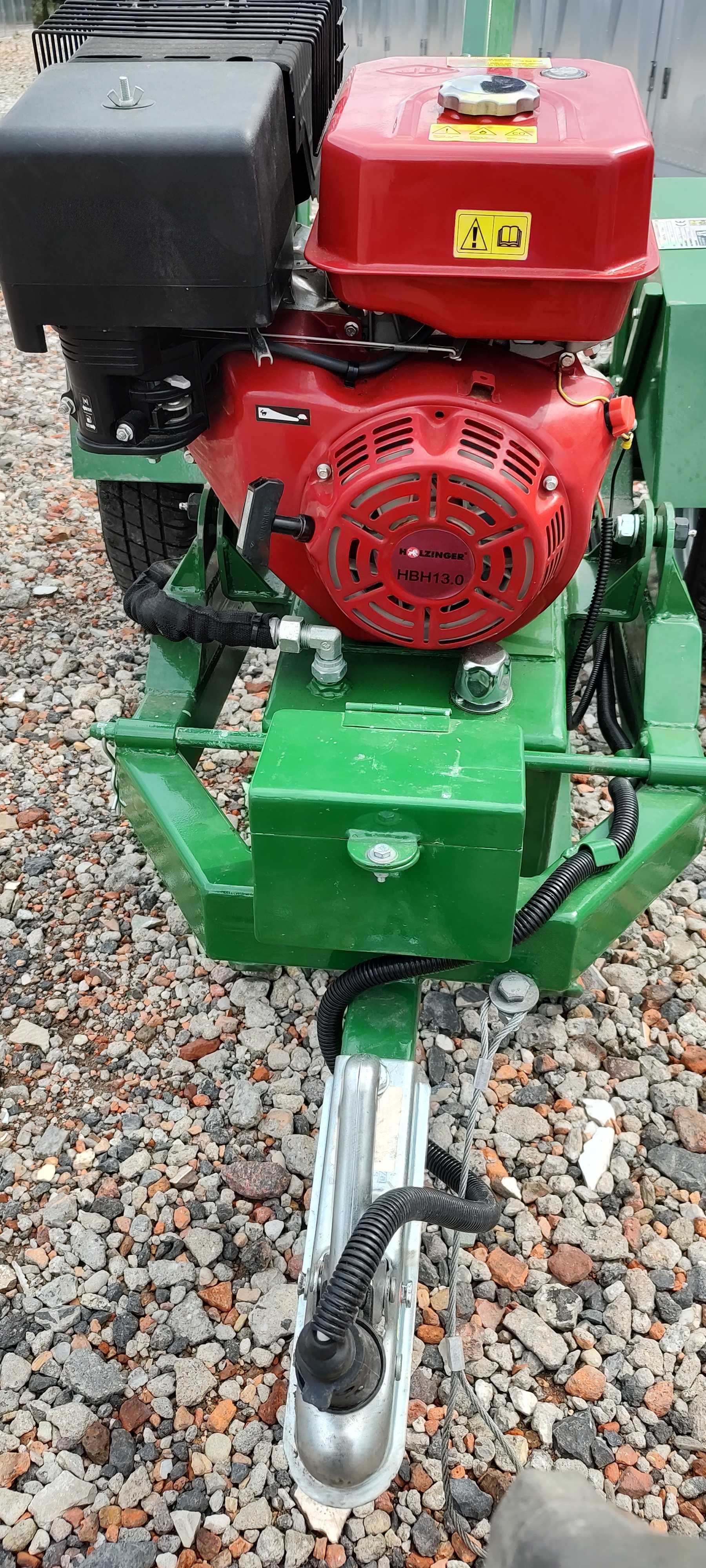 Wiertnica glebowa hydrauliczna