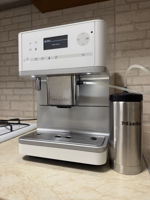 Кавомашина Miele CM6350 Diamond White