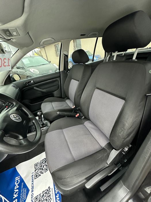 Продам Volkswagen Golf 2002 рік можлива розстрочка, кредит, обмін!