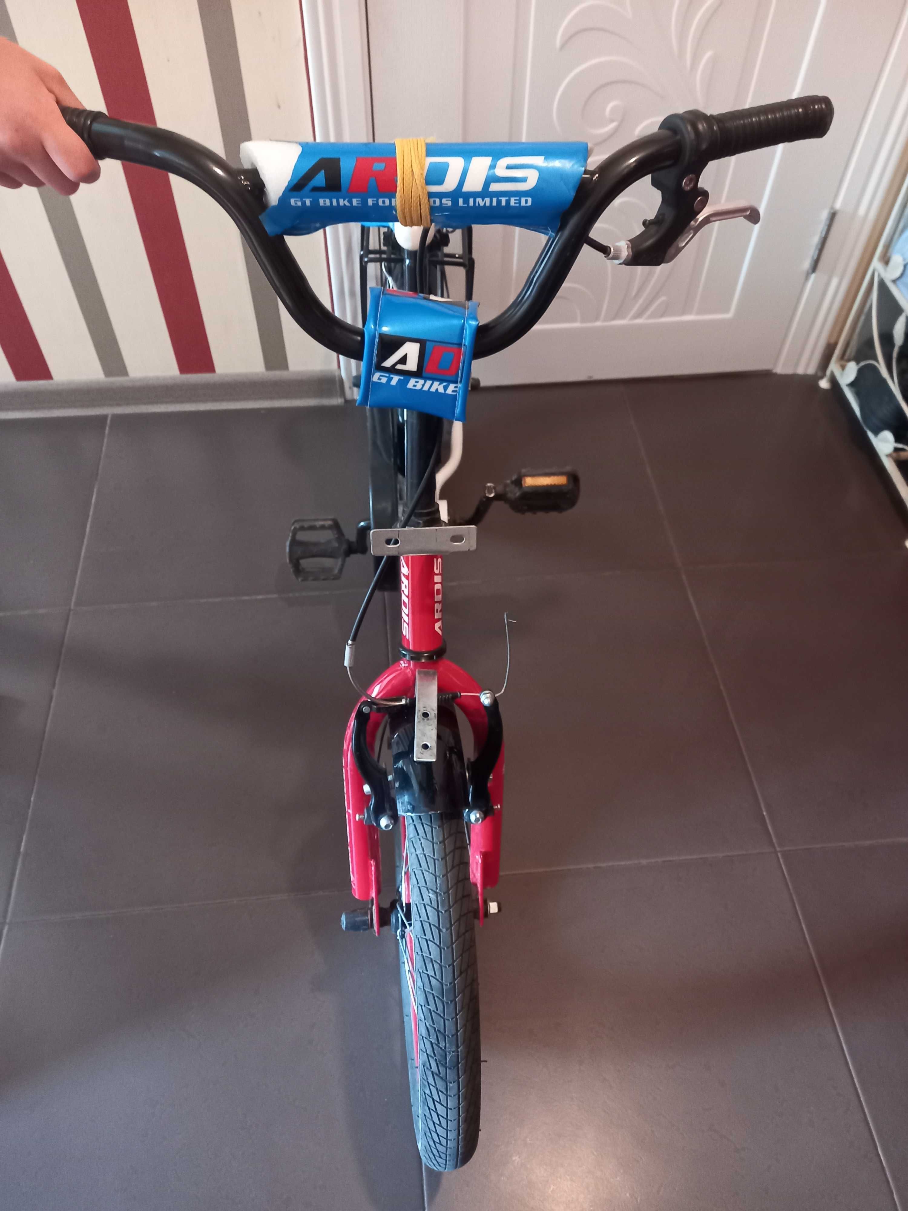 Велосипед ARDIS 16 GT BIKE бело-голубой-красный глянец, детям 3-7 лет