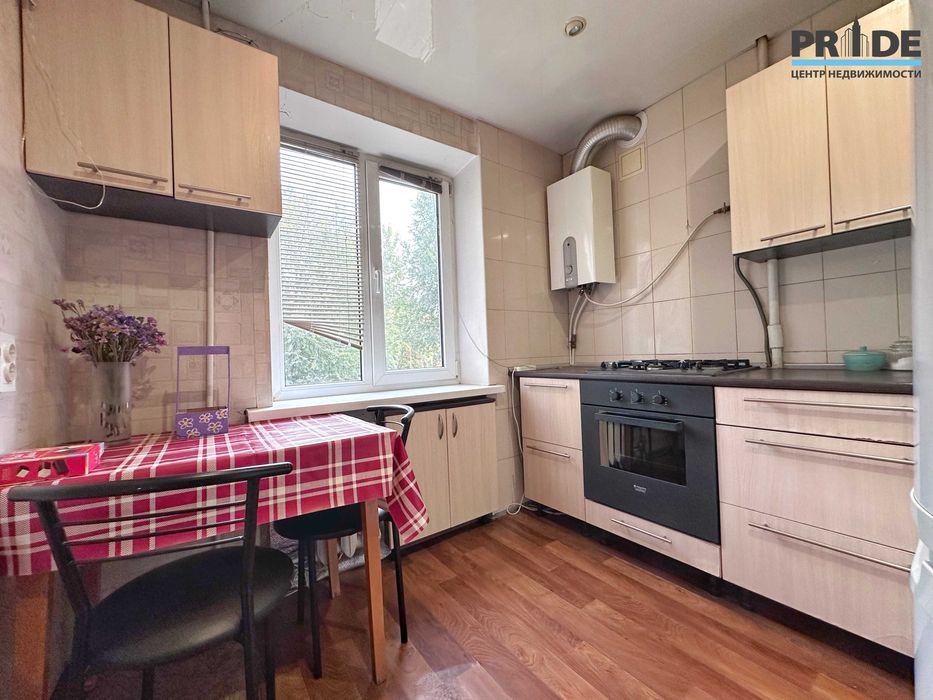 2-кімнатна на проспекті О.Поля (парк Пісаржевського)