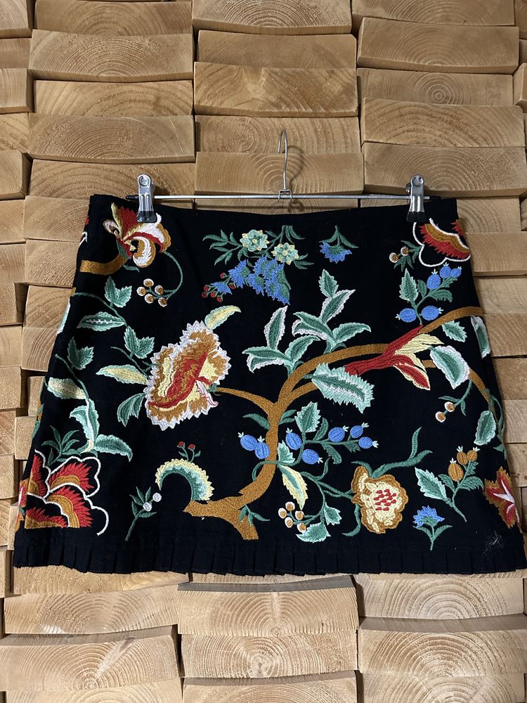 Спідниця вишита фірми Zara