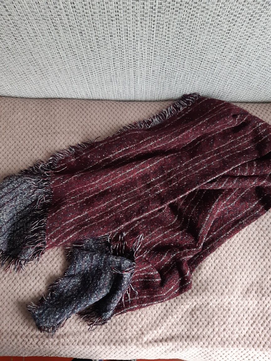 Теплий зимовий шарф
