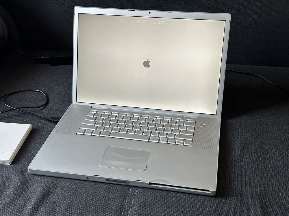 MacBook Pro 17 2008 A1229 Top wersja