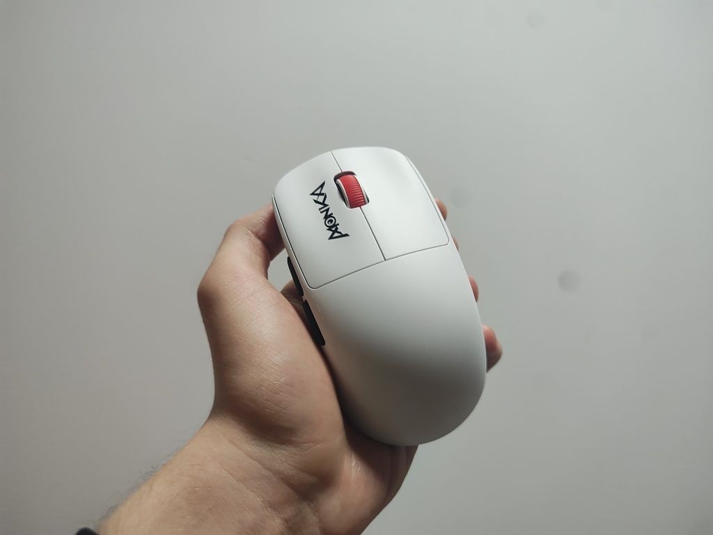 bezprzewodowa mysz gamingowa z wymiennym akumulatorem Monka Prime