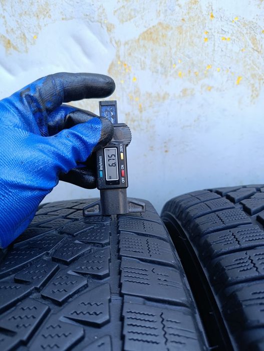 Продам комплект шин зима 215/65-16C Bridgestone Blizzak