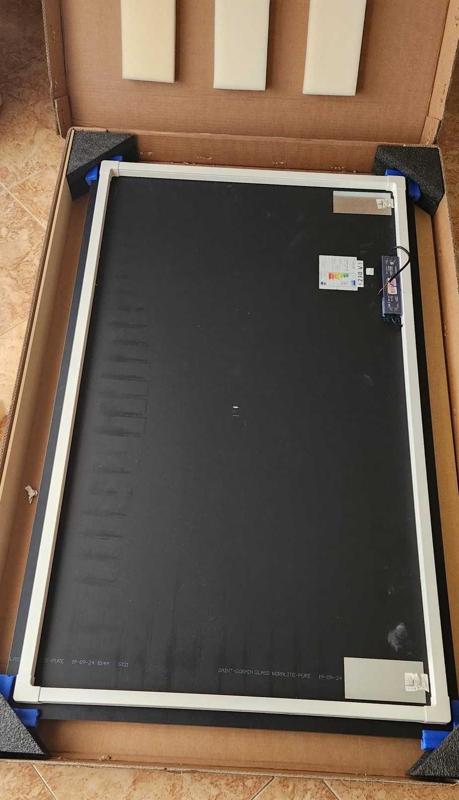 Espelho com iluminação LED para casa de banho 150cm x 90cm