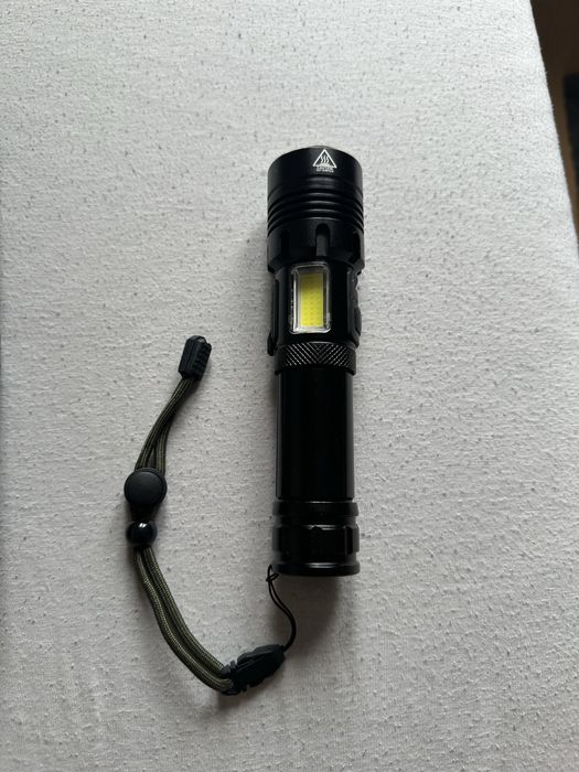 Latarka aluminiowa z diodą XHP70 6000 lumenów