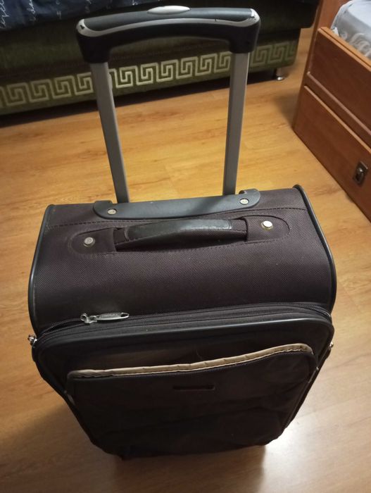 Дорожный чемодан