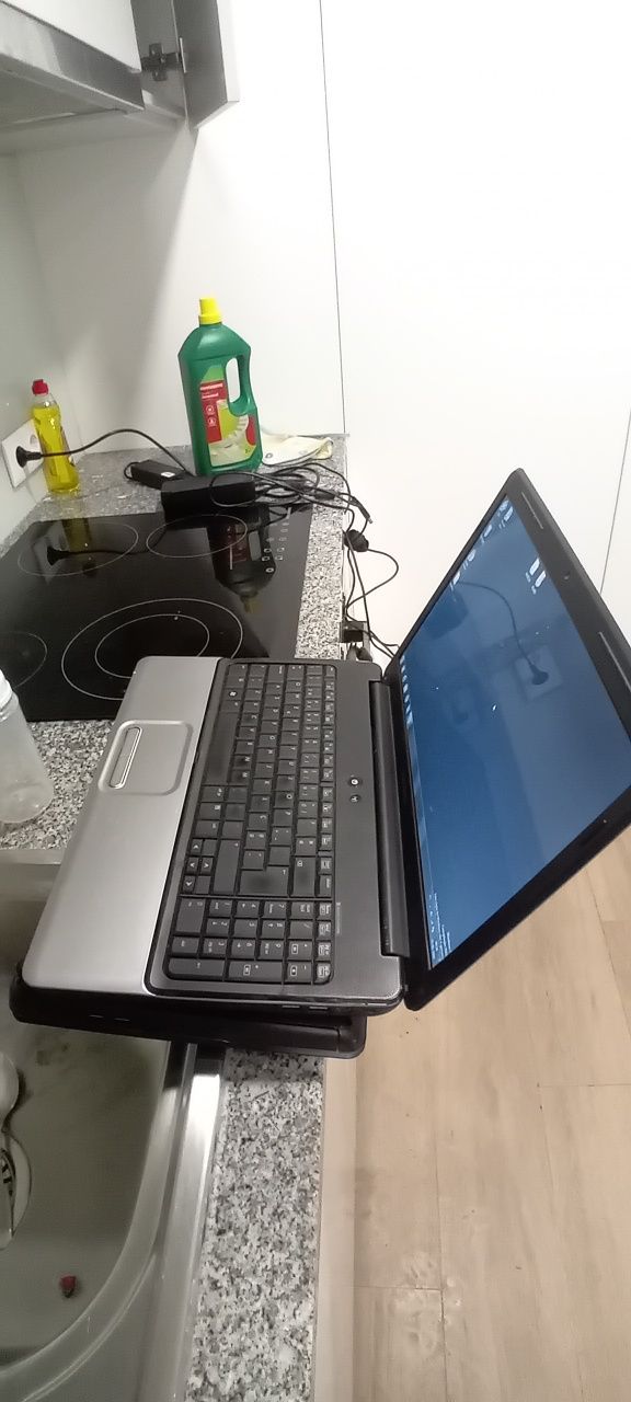 Compaq tamanho medio urgente