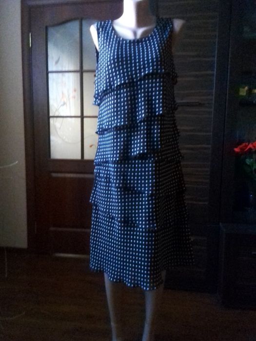 Женские платья, блузки.