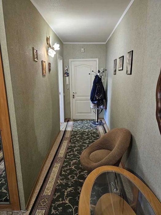 Продам просторную 2-к квартиру Донецкое шоссе Левобережный Караван