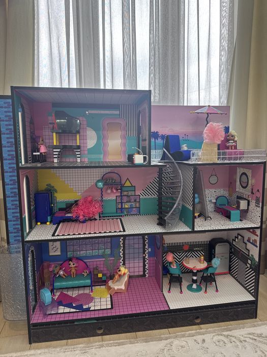 Будинок для ляльок L.O.L Surprise! Doll House