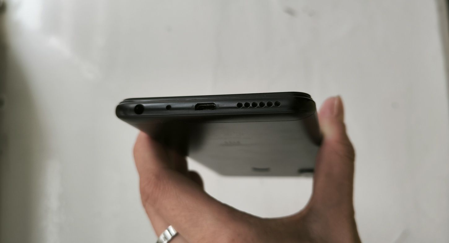 Xiaomi Redmi Note 5 3/32 Gb Global version + 4 чехла