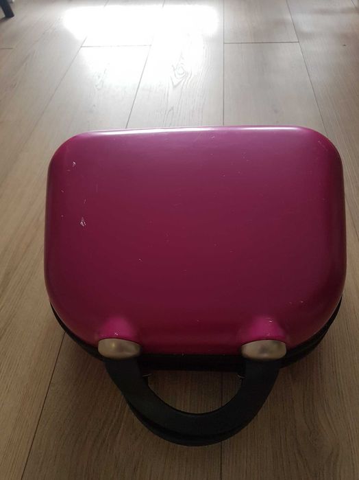 NOWY KUFEREK podróżny na kosmetyki