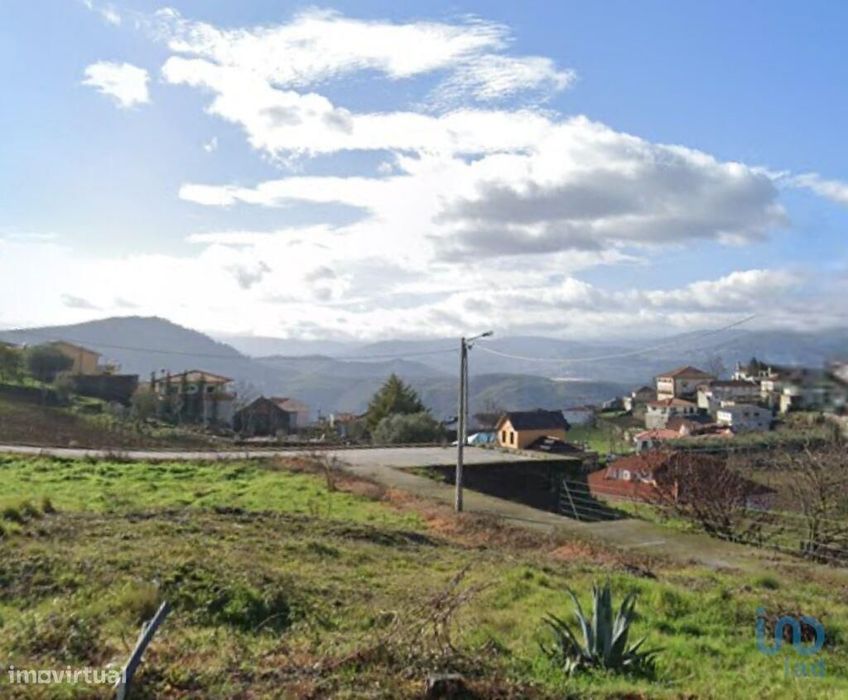 Terreno para construção em Poiares e Canelas de 360,00 m2