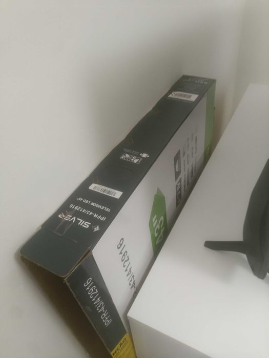 TV 43 polegadas silver