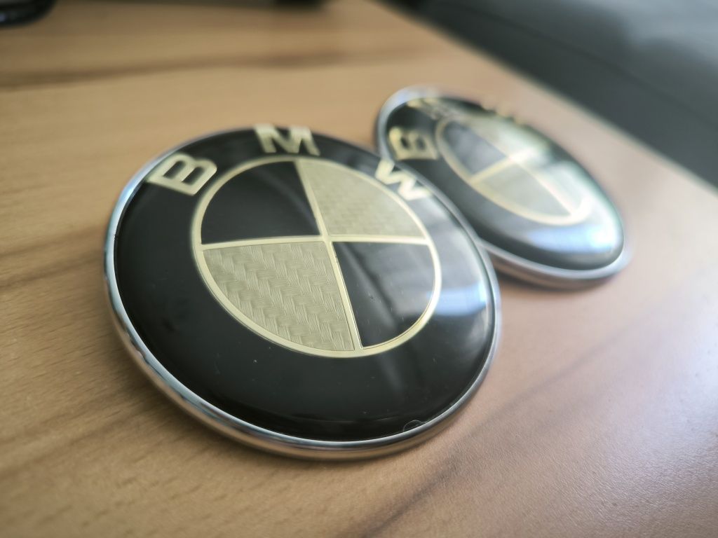 Znaczek carbon 74mm 78mm BMW E46 E90 E39 X5 F30 F31 F32 F87 E53 E60