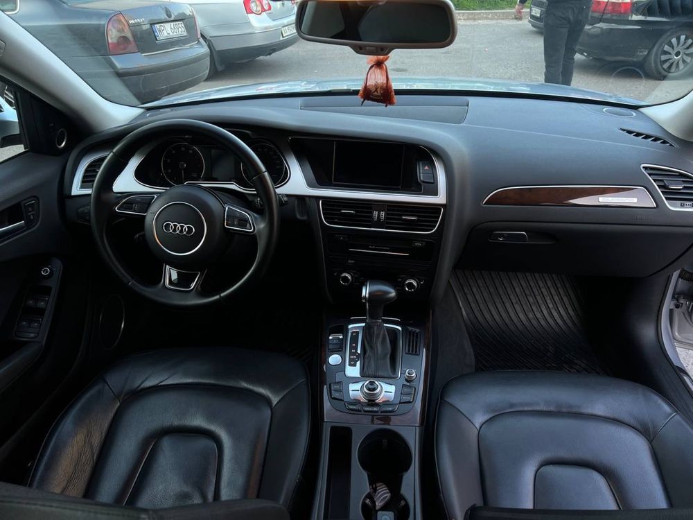 Audi A4 2015 року