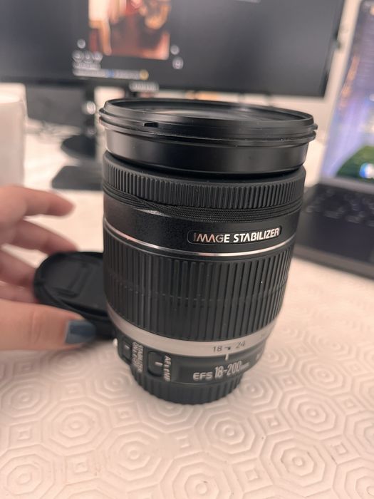 Objetiva Canon 18-200mm