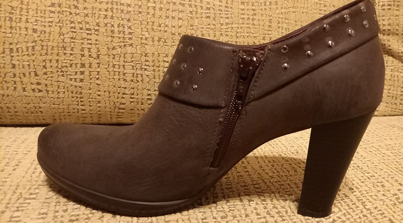 Wiosenne buty Lasocki 38 skóra nowe