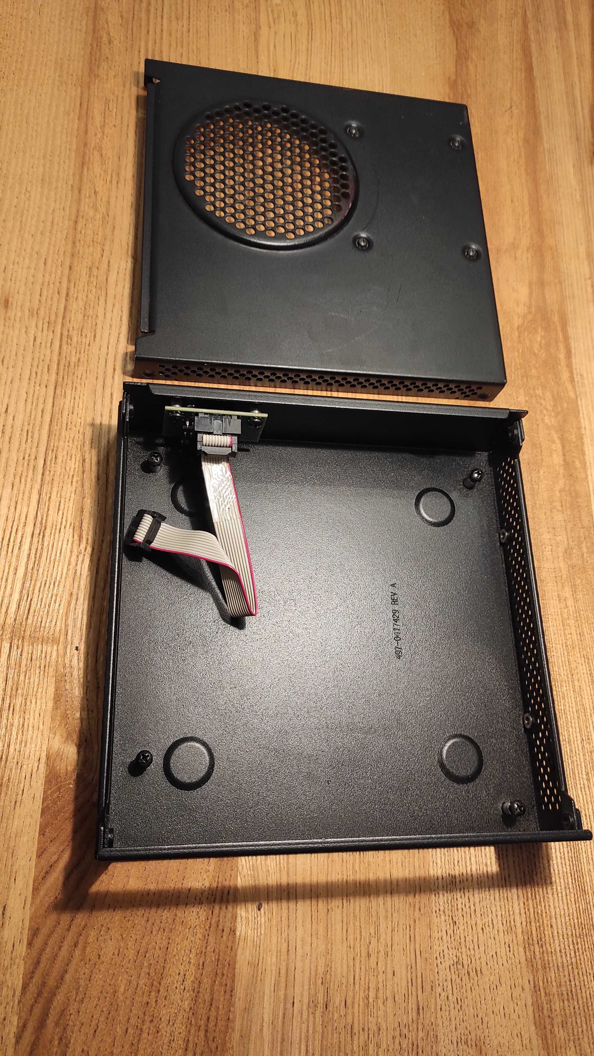 Мініатюрний корпус для mini PC Thin Mini ITX комп'ютер NUC неттоп