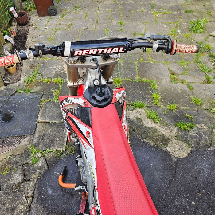 Honda CRF R  2012 + część