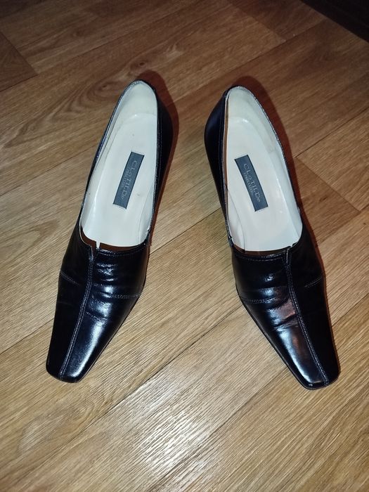 Чорні шкіряні туфлі з квадратним носком, розмір 38