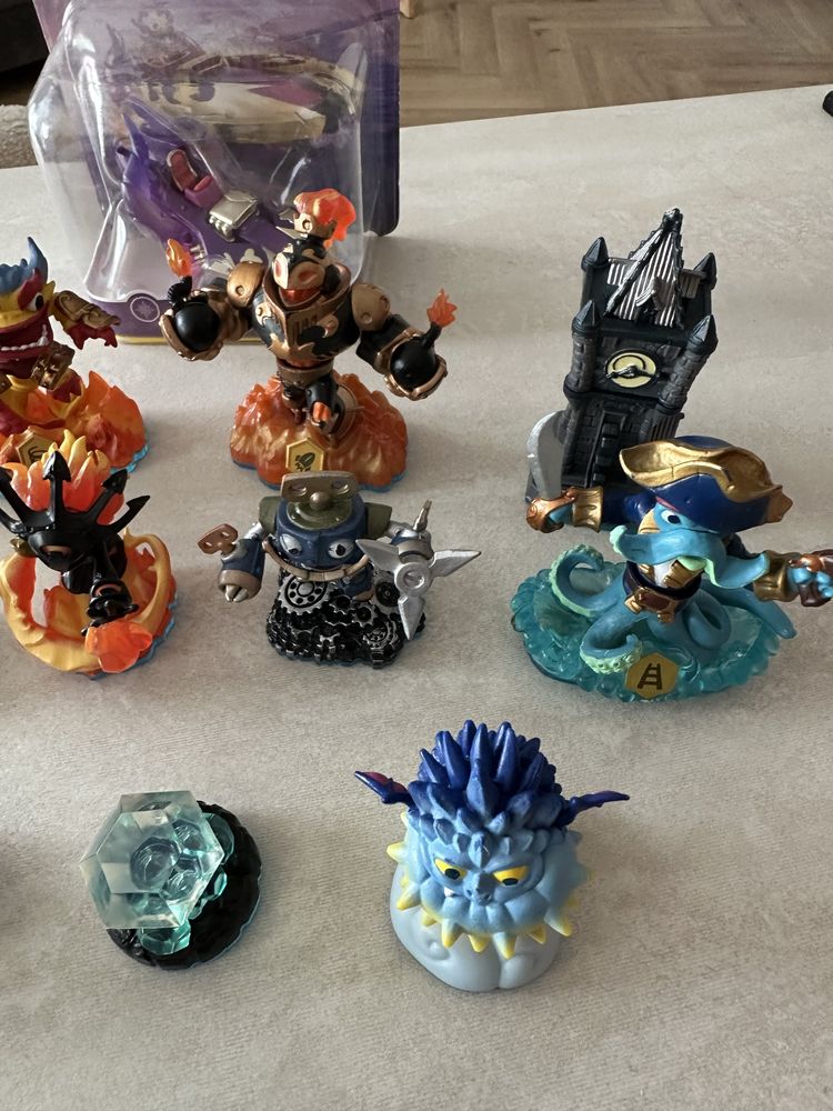 Portal oraz figurki do gry Skylander