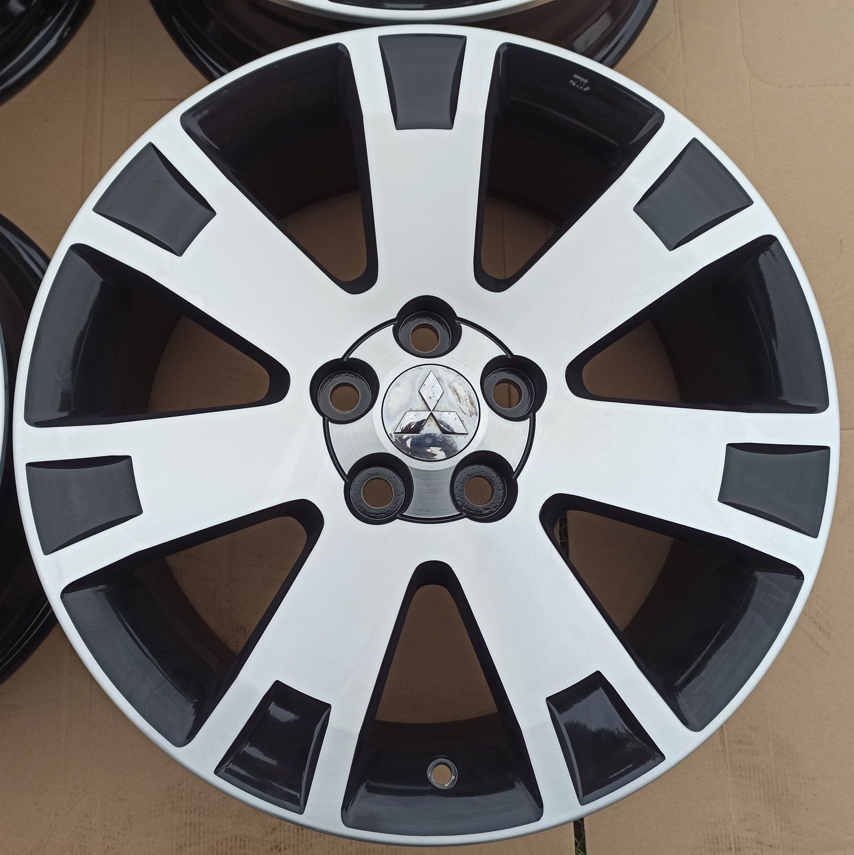 Felgi Oryginał Mitsubishi Eclipse Asx Outlander 5x114,3 7Jx18 ET38