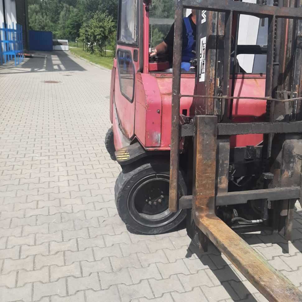 Wózek widłowy TCM FA30D – 3 tony, diesel – 2002 r.