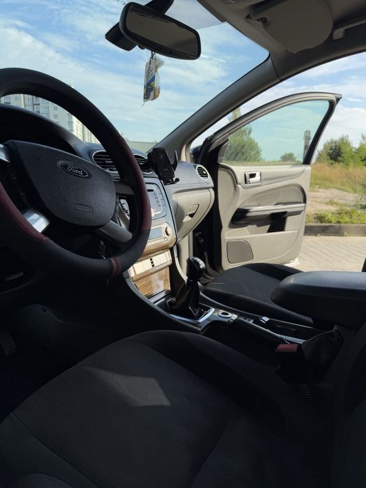 Продається форд фокус 2