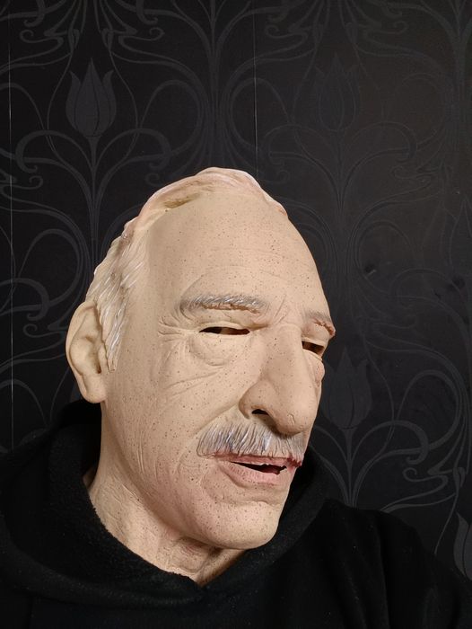 Маска "дед с усами"