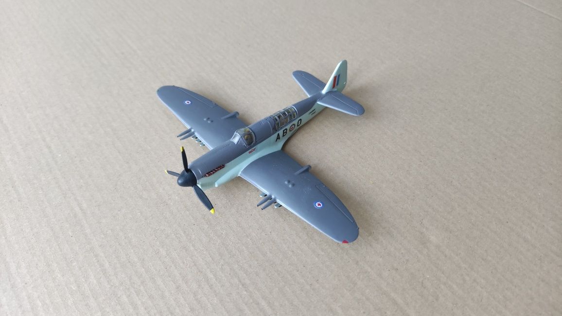 Сборная модель самолета 1:72 Fairey Firefly