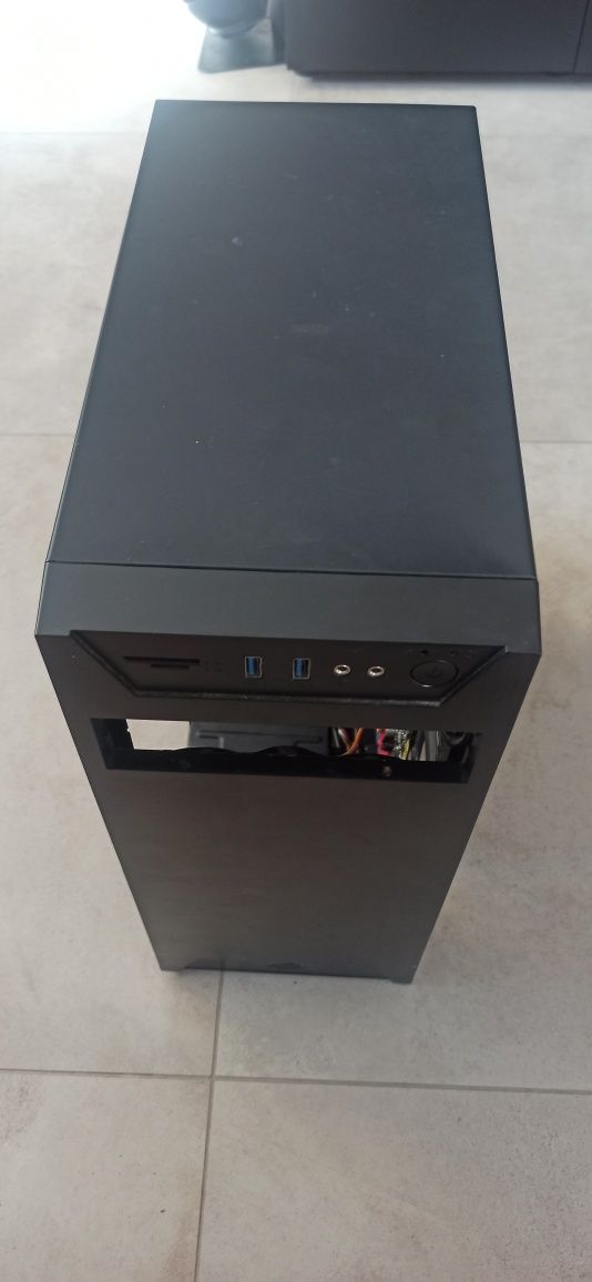 Obudowa pc ATX z zasilaczem