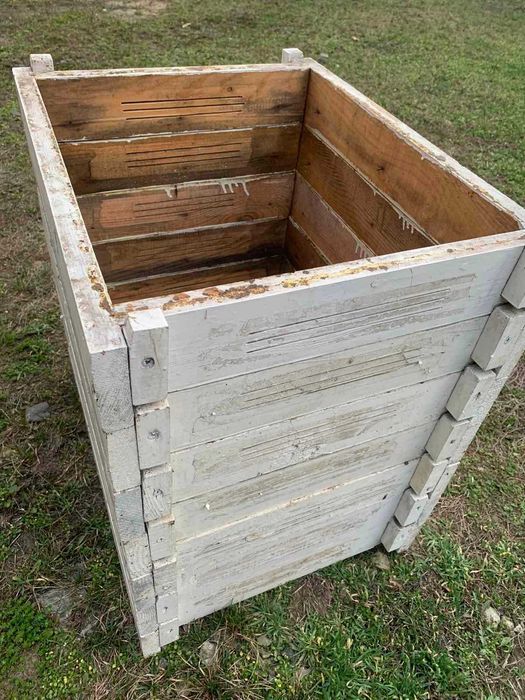 Продам подкрышник на улей 10 рамок б\у