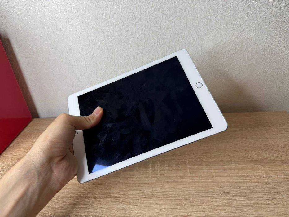 iPad Air 2 128 Gb Wi-Fi Silver (MNV62)