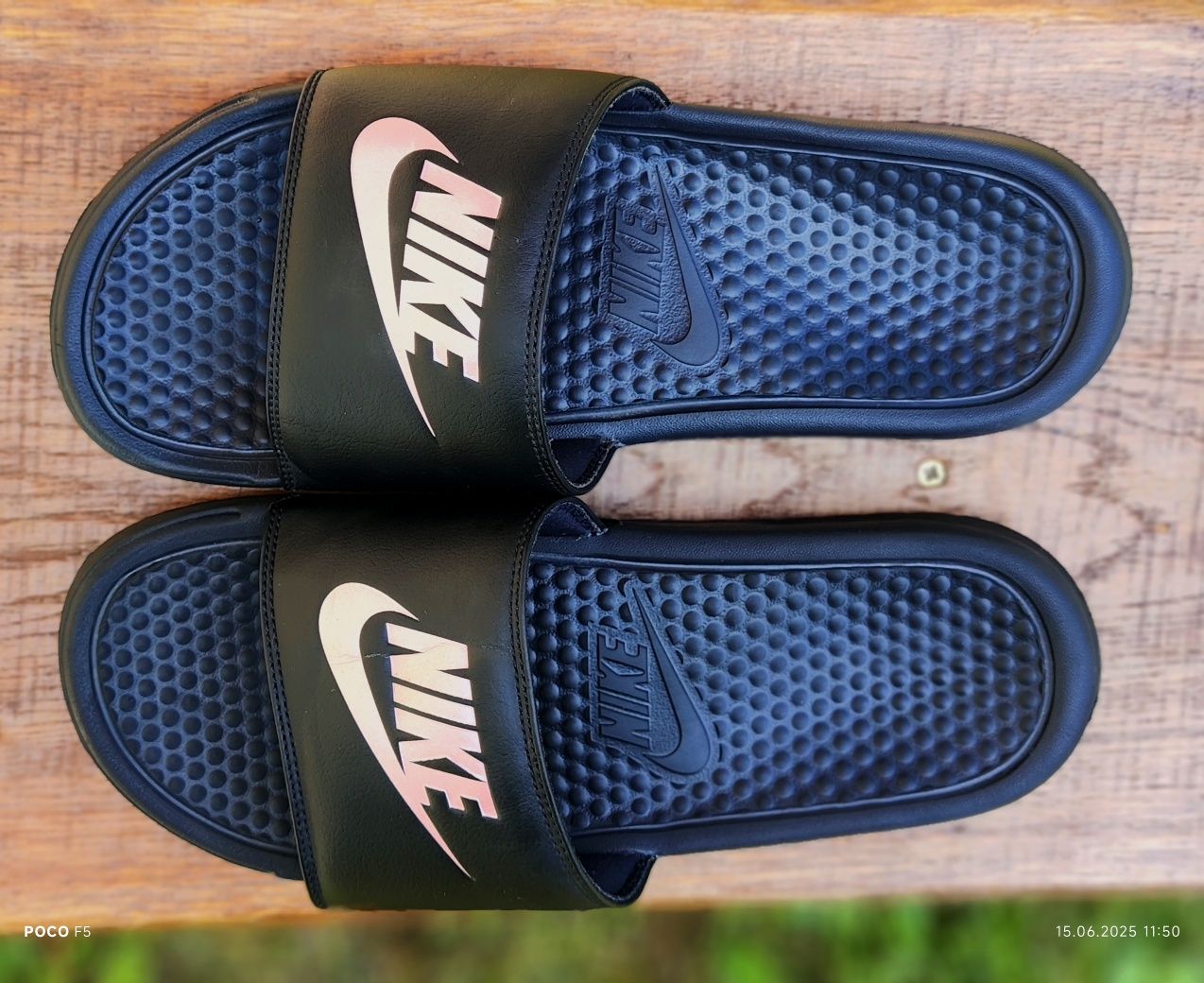 Шльопанці Nike Wmns Benassi 40 розмір жіночі