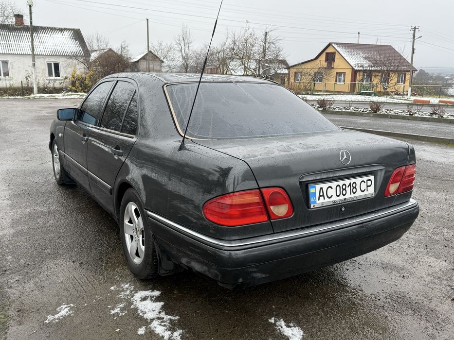 Мерседес w210. E200