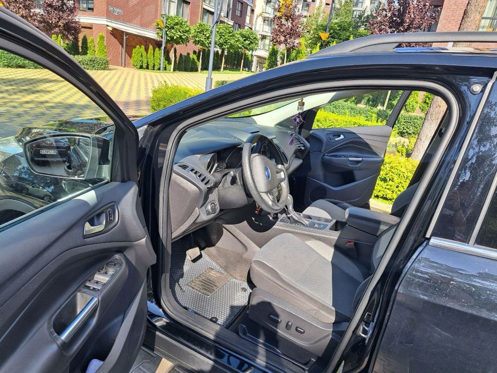 Продам Ford Escape 2017 р