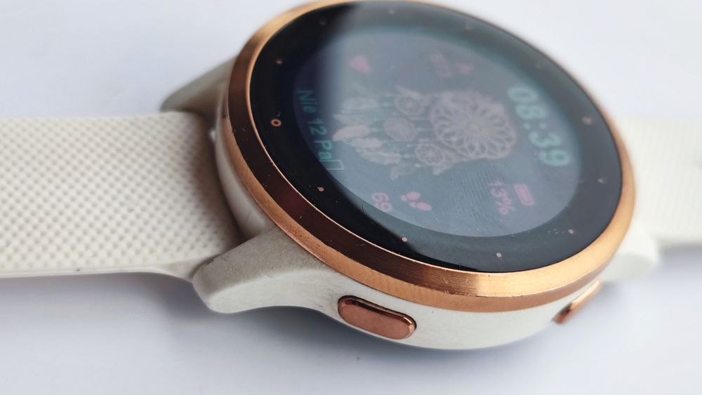 Smartwatch Garmin Vivoactive 4S – komplet, dobry stan, 6 pasków