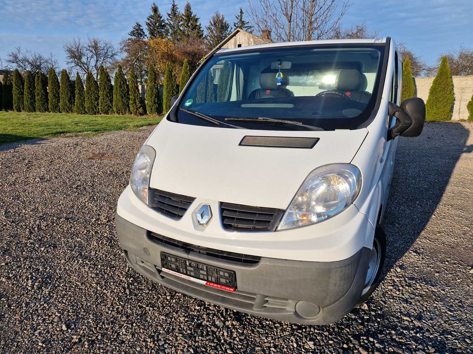 Renault Trafic 2.0DCI 2009r