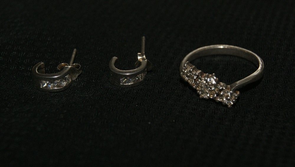 pierścionek i kolczyki z cyrkoniami