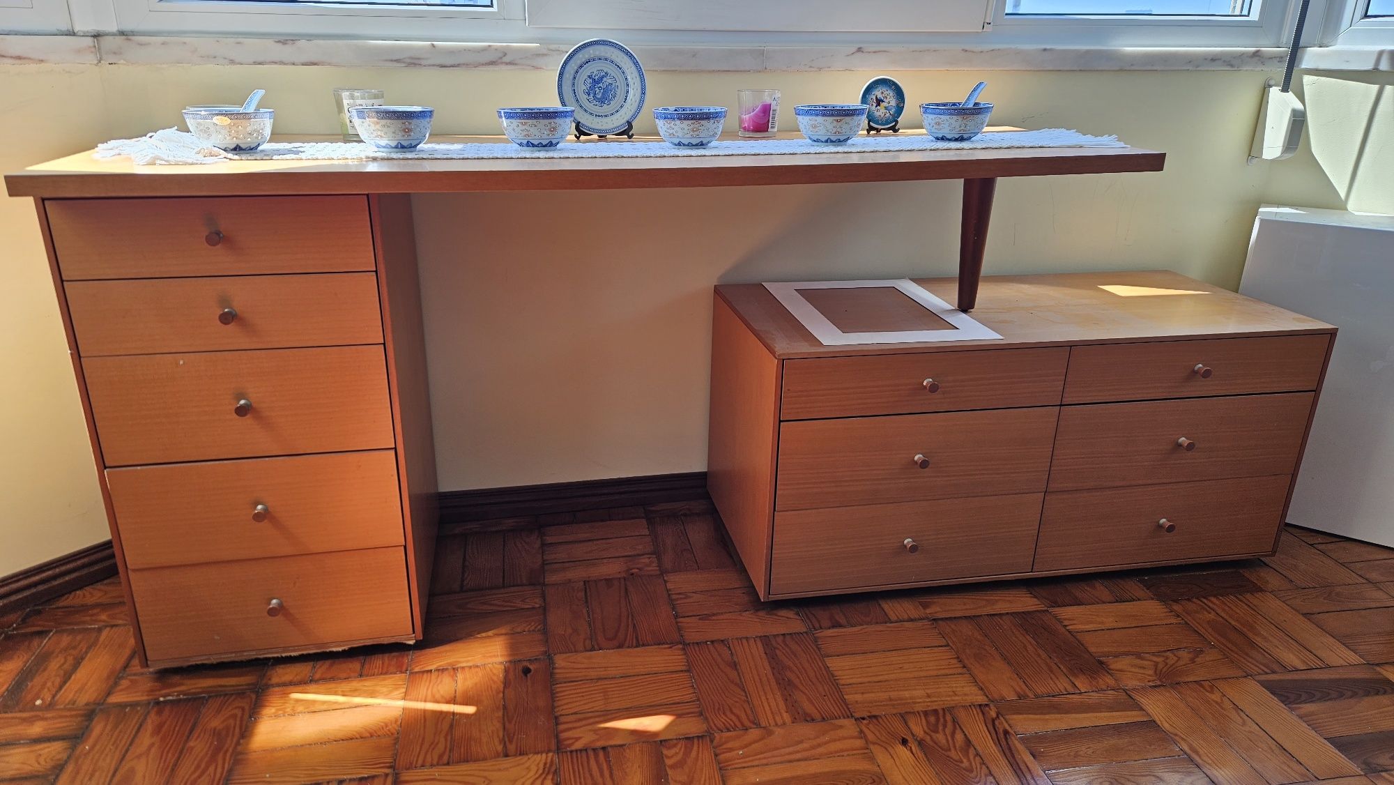 Secretaria de madeira