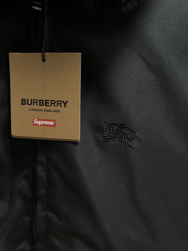 Куртка Supreme x Burberry Shearly Down Jacket Black Logo