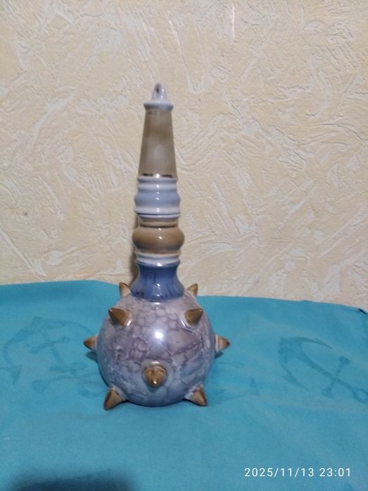 Фаянсовый штофБулова 05 л высота 32 см