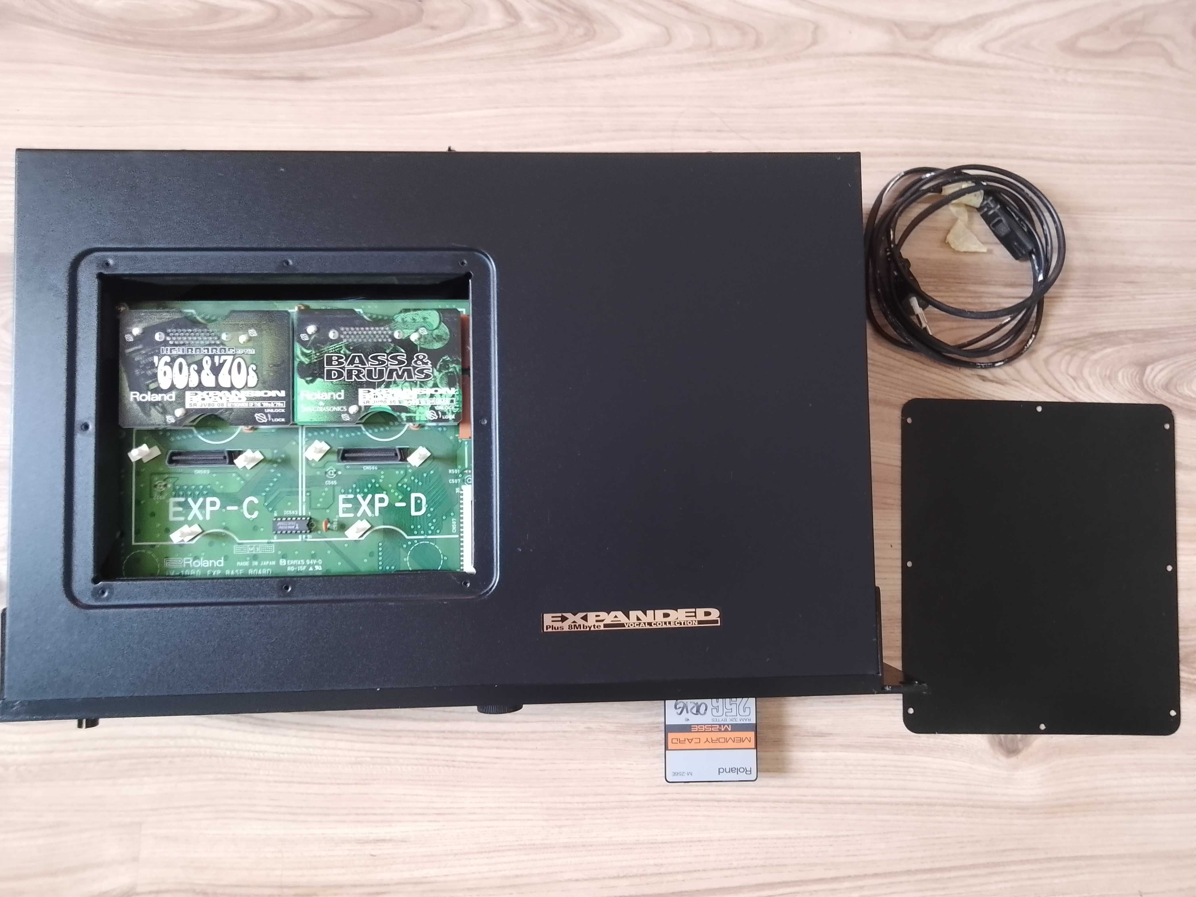 Roland JV 1080 plus karty