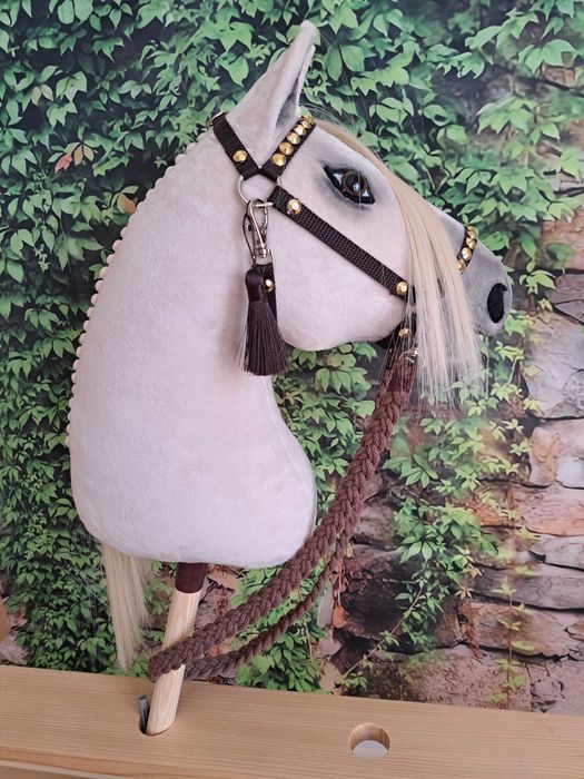 Hobby Horse  cremello A3  - zestaw