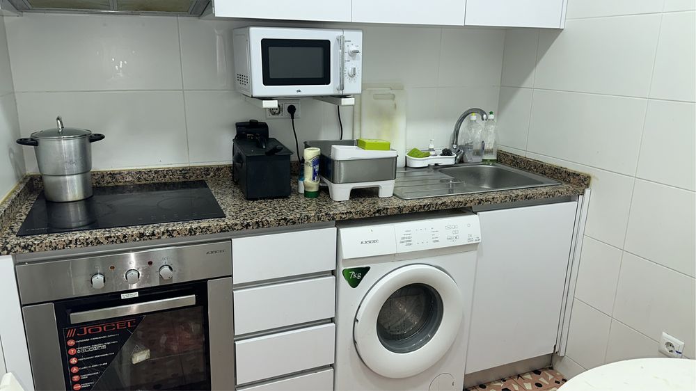 Quarto P/ Rapazes ou meninas  Trabalhadores ou Estudante.